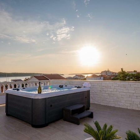 Villa Harmony Rab Barbat na Rabu エクステリア 写真