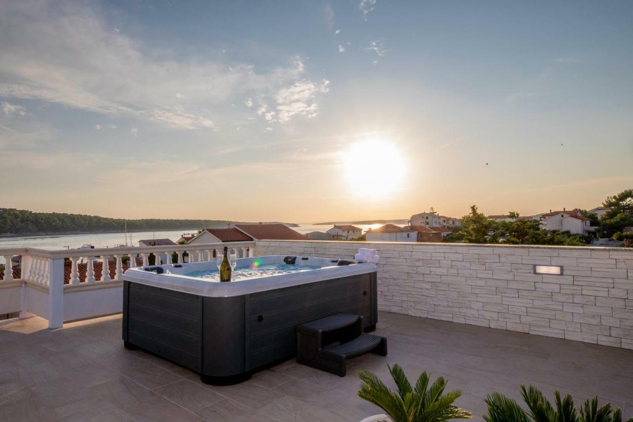 Villa Harmony Rab Barbat na Rabu エクステリア 写真